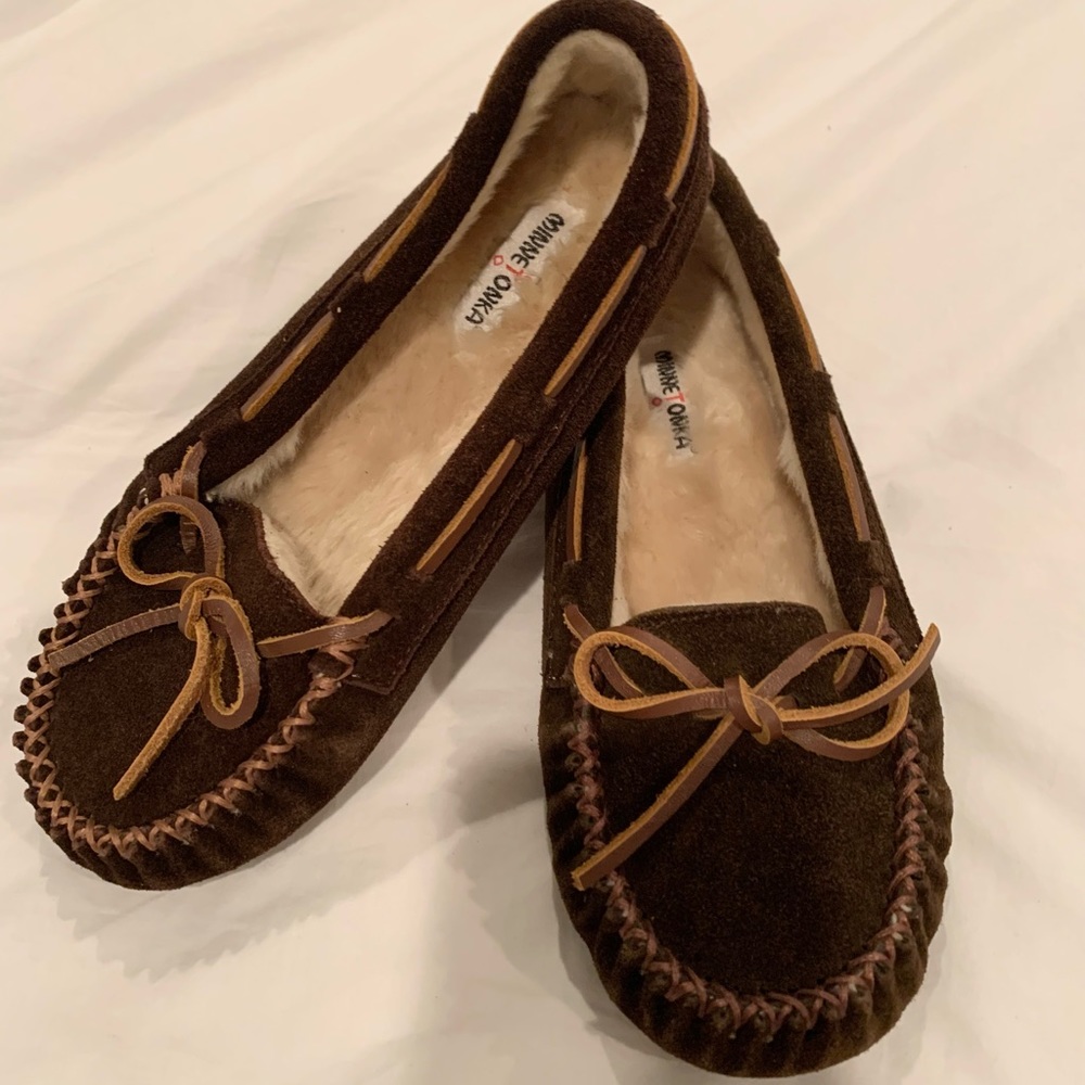 MINNETONKA GIRLS SUEDE SHERPA MOCS SLIPPERS SIZE 4
